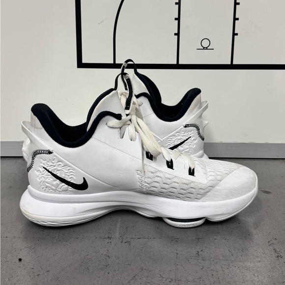 Nike Lebron Witness 5 - Picture 6 of 8